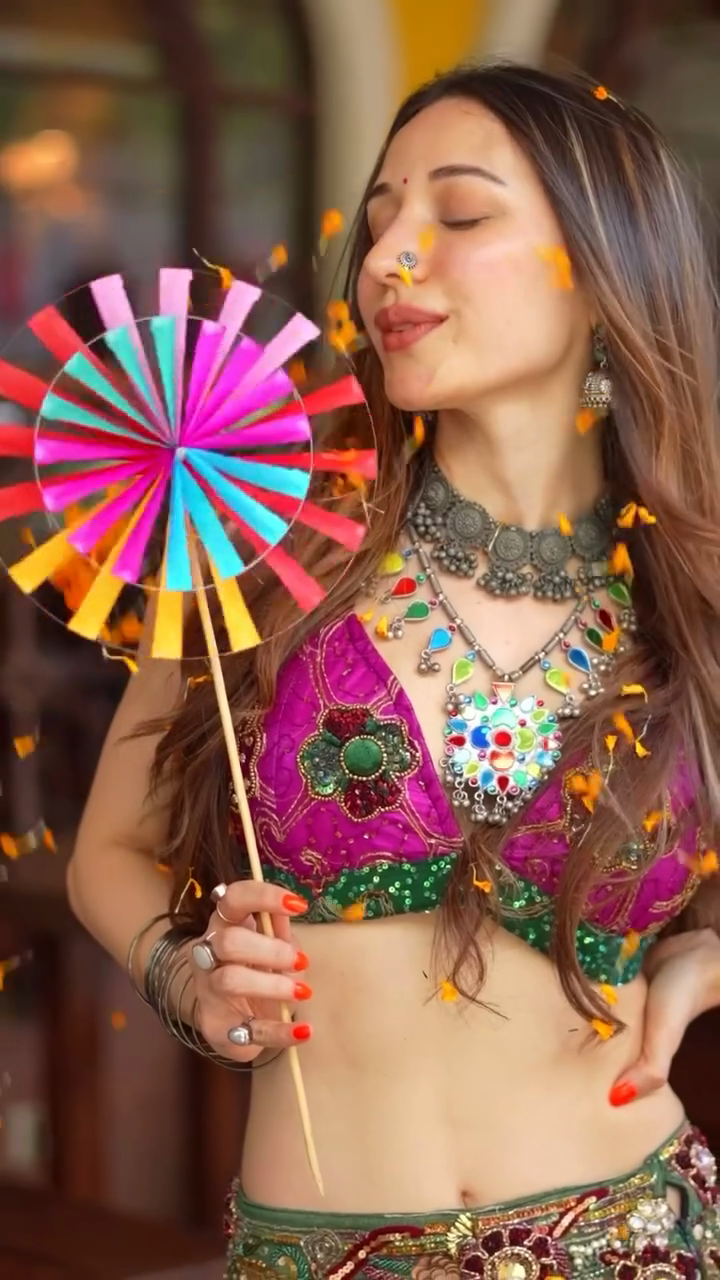 Heli Daruwala In The Aurex Skirt Set - Purple