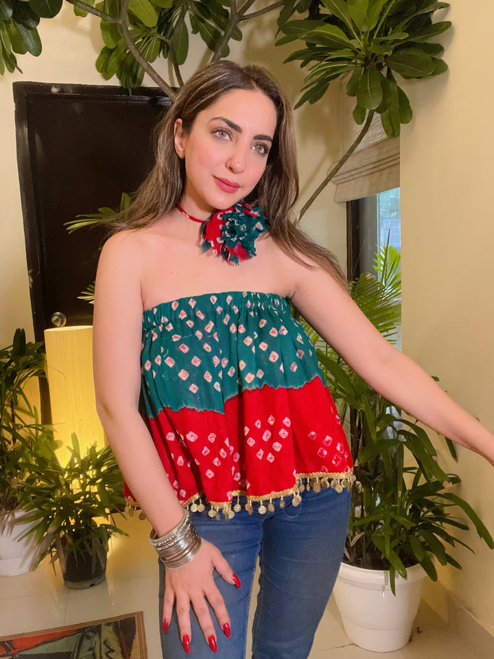 Bijli Bandhini Tube Top With Choker