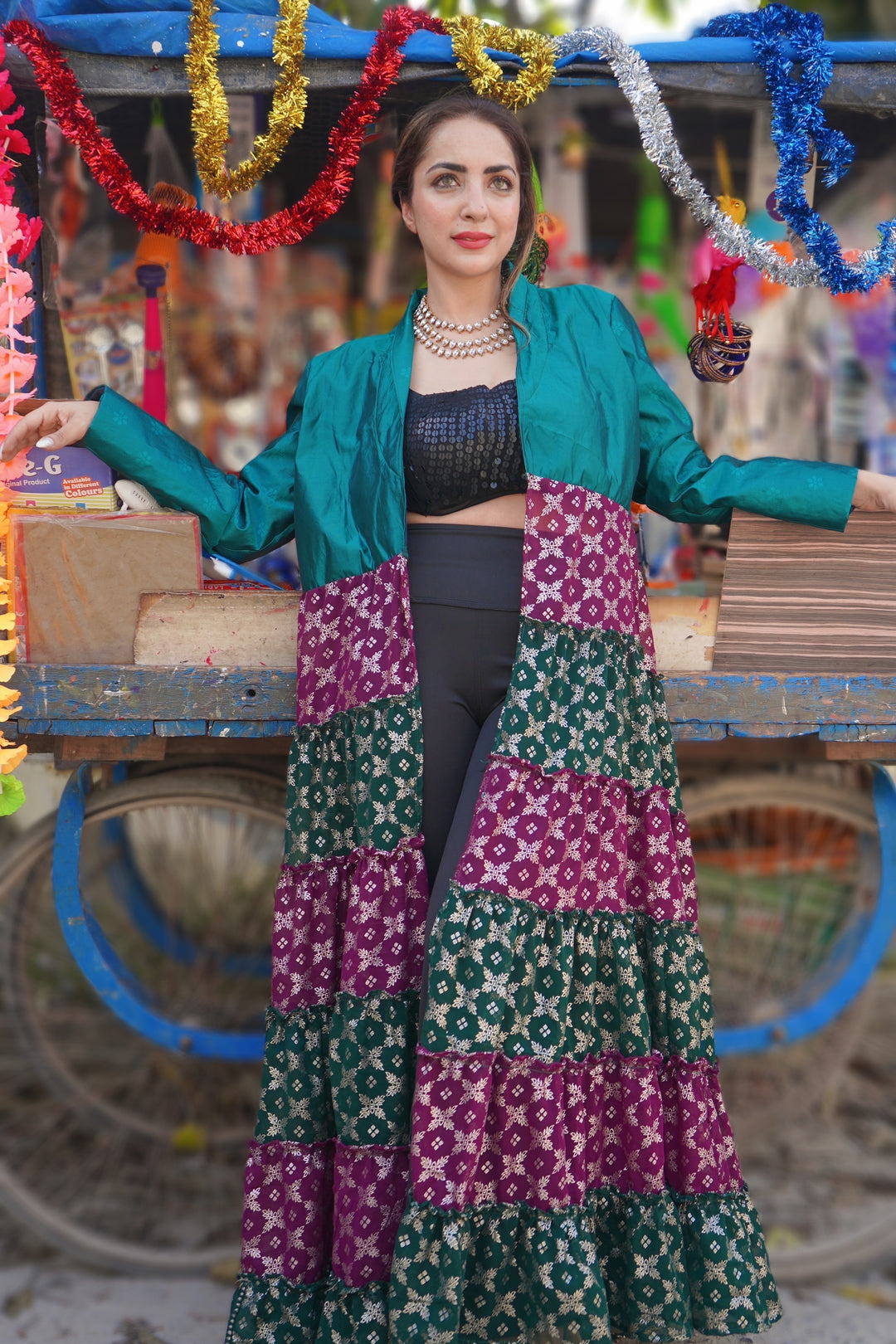 ‘Aisha’-Banarasi Foil Print Shrug