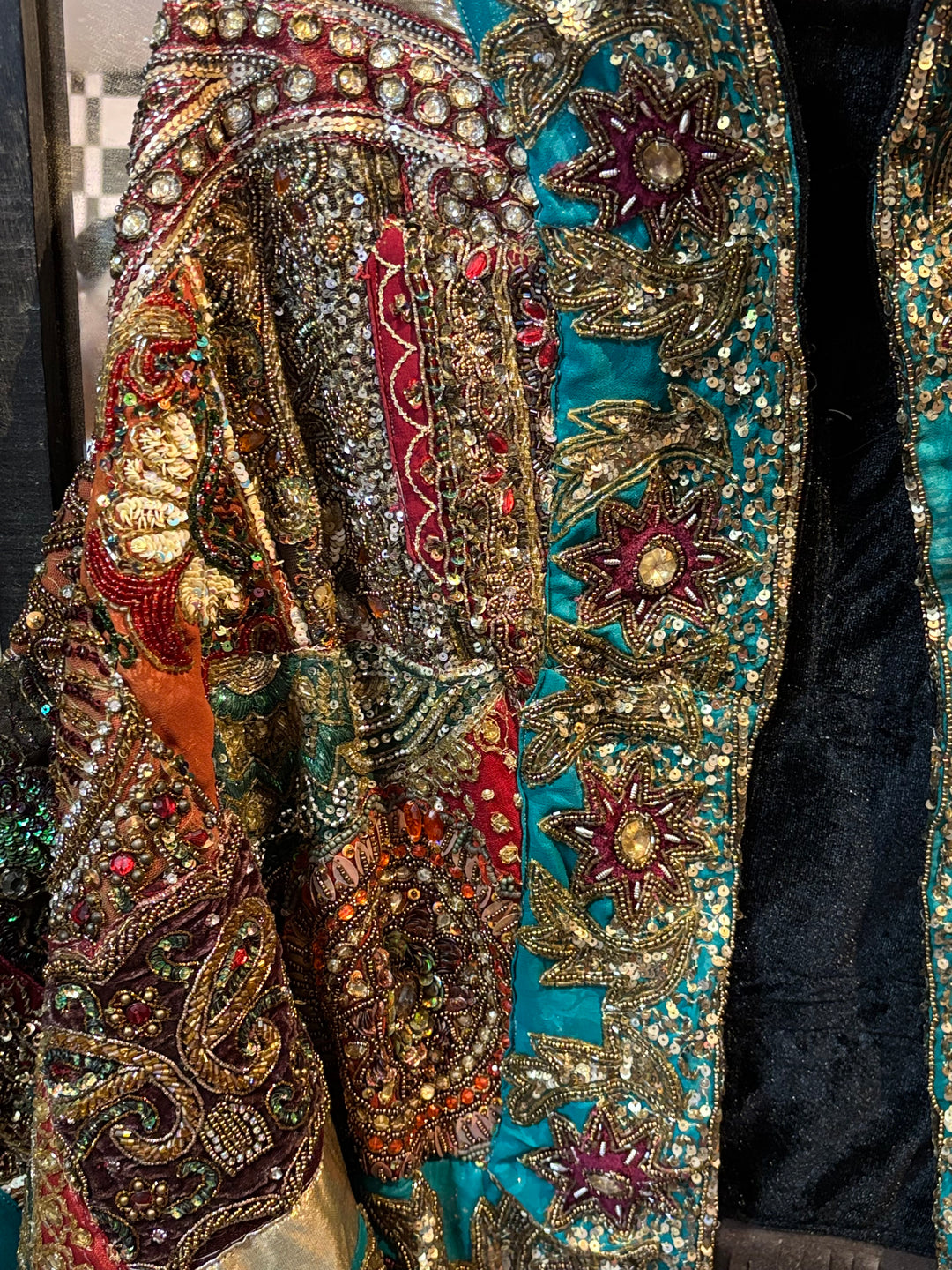 Noorani Shrug