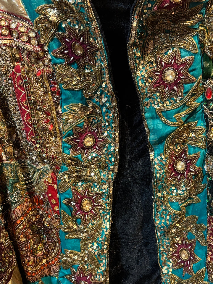 Noorani Shrug