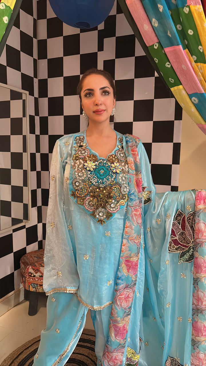 Pariza - Lotus Embroidered Suit Set