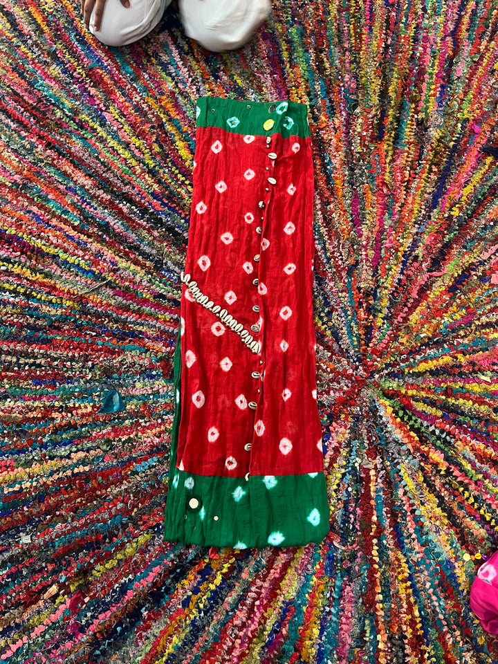 Bandhani Cowrie & Mirrorwork Scarf – Red & Green Festive Edit