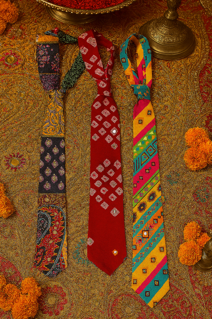 Bandhani Crimson NeckTie
