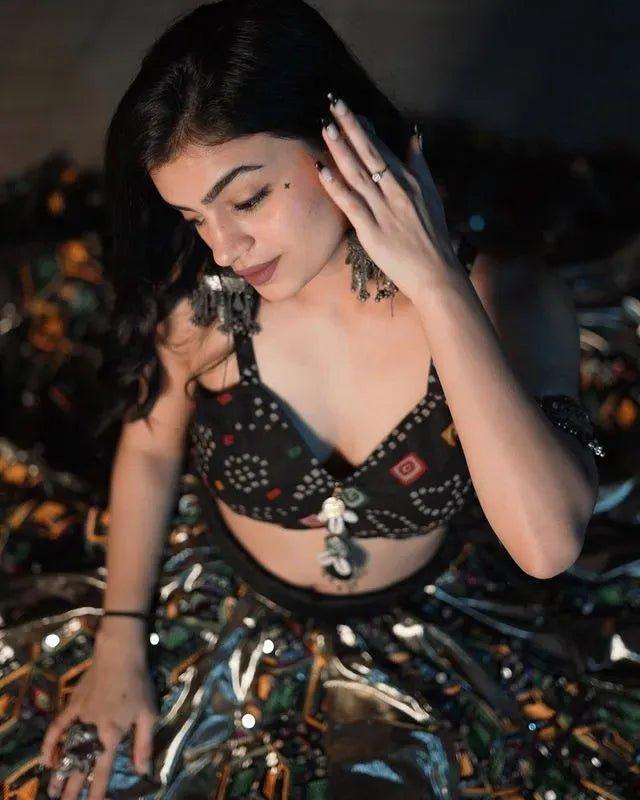Golden metallic skirt and bandhani blouse - banjaratrail