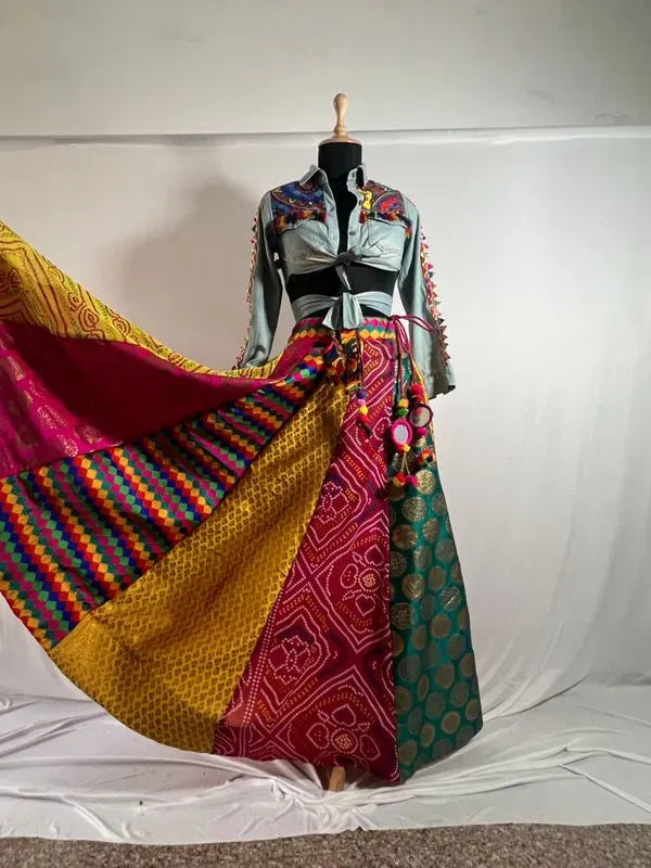 Multicoloured panel skirt