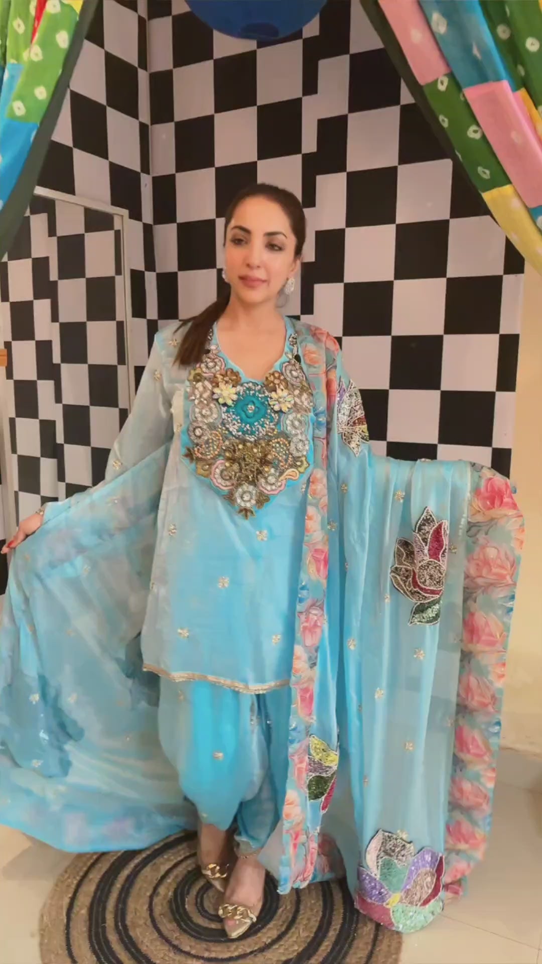 Pariza - Lotus Embroidered Suit Set