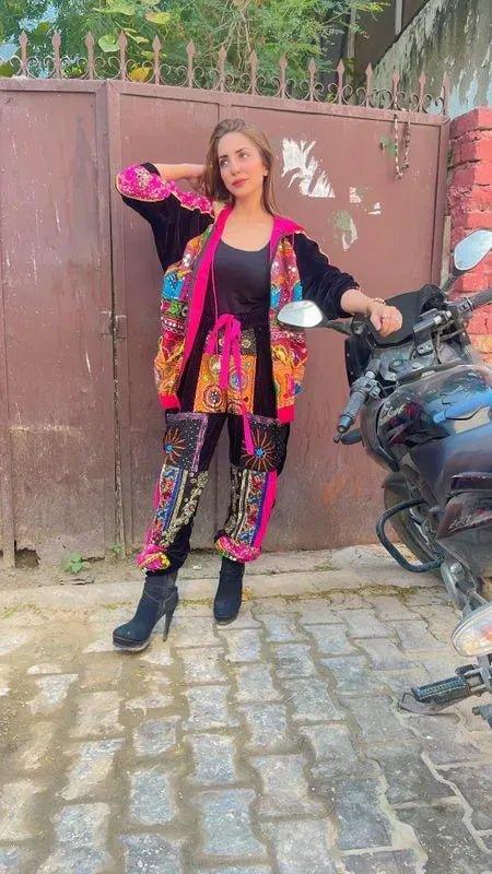 Velvet hoodie and pants set - banjaratrail